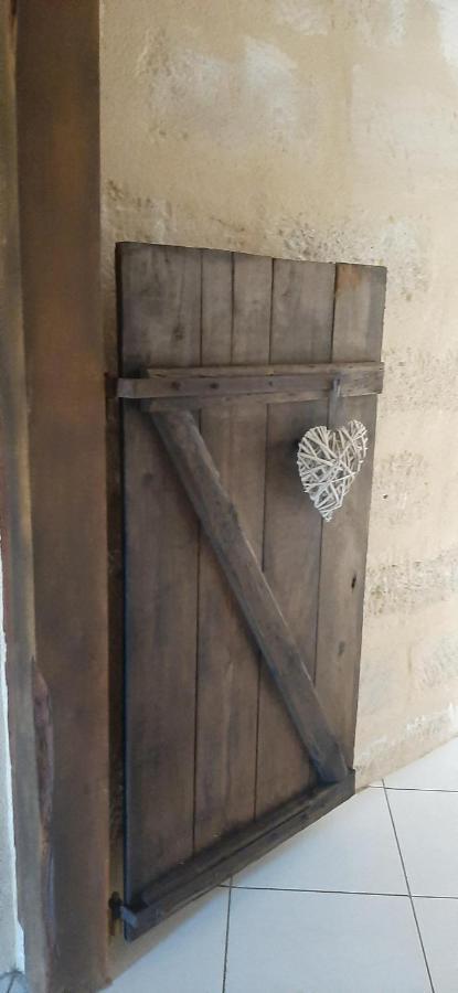 Chambres D'Hotes La Luzerniere Saint-Denis-de-Pile Zewnętrze zdjęcie